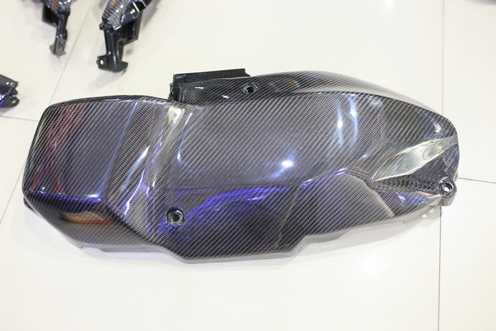 carbon  under cover YAMAHA X-MAX 300 