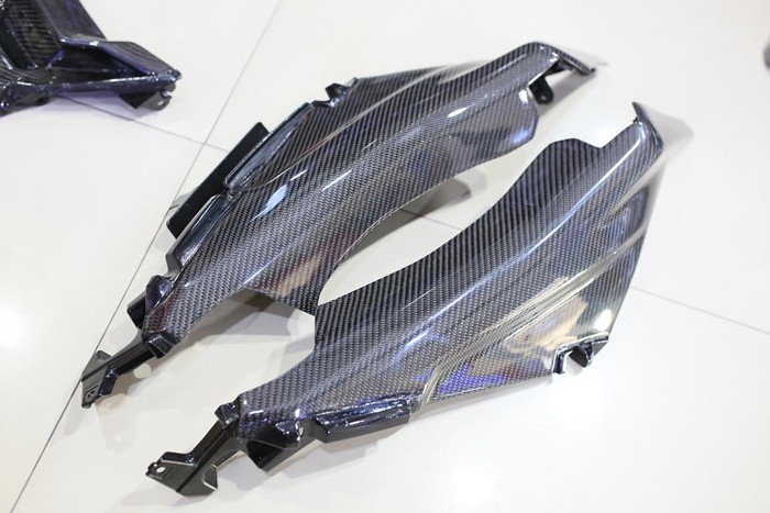  carbon  under cover YAMAHA X-MAX 300 