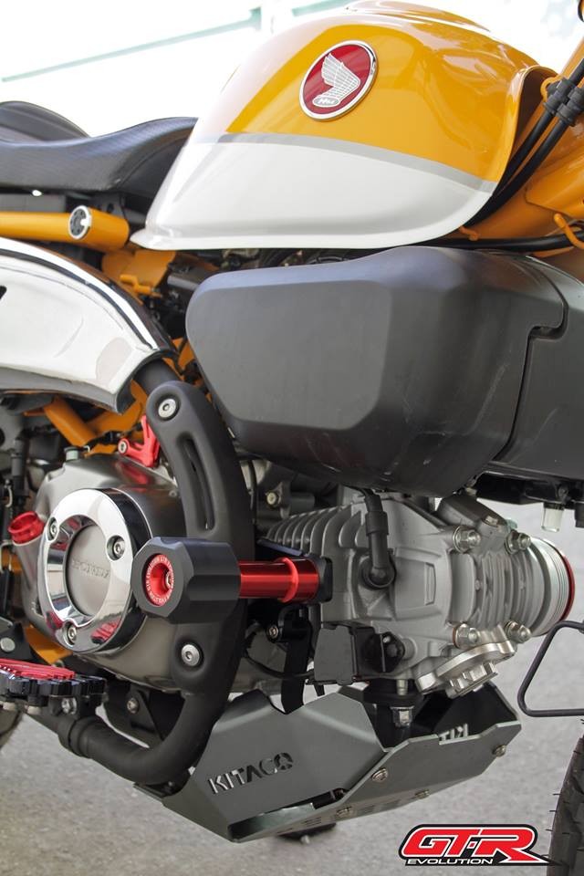 Honda monkey top 125 engine