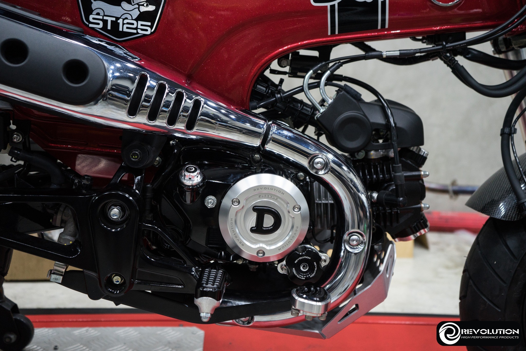 Engine Covers (R) REVOLUTION  HONDA ST-125Dax