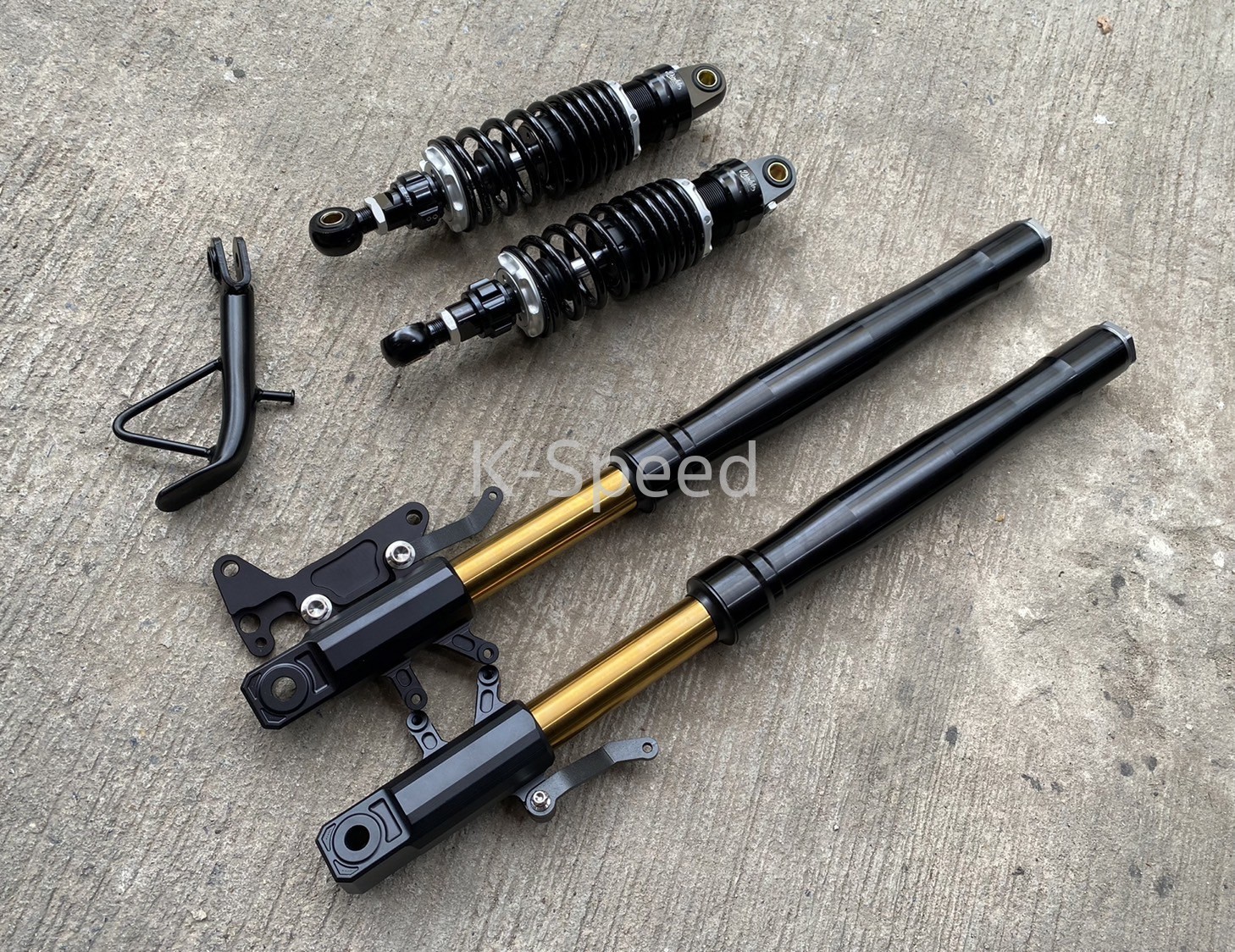 Diablo Special low load set black with gold core Super Low For Honda Dax125 (Installed instead of the original)