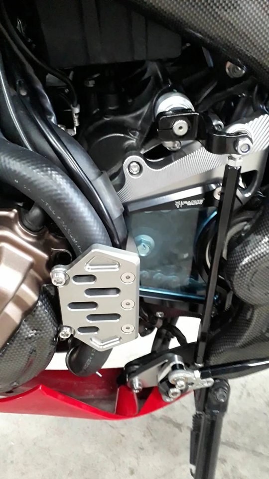gear step side clear cover  CBR 650R 2019 